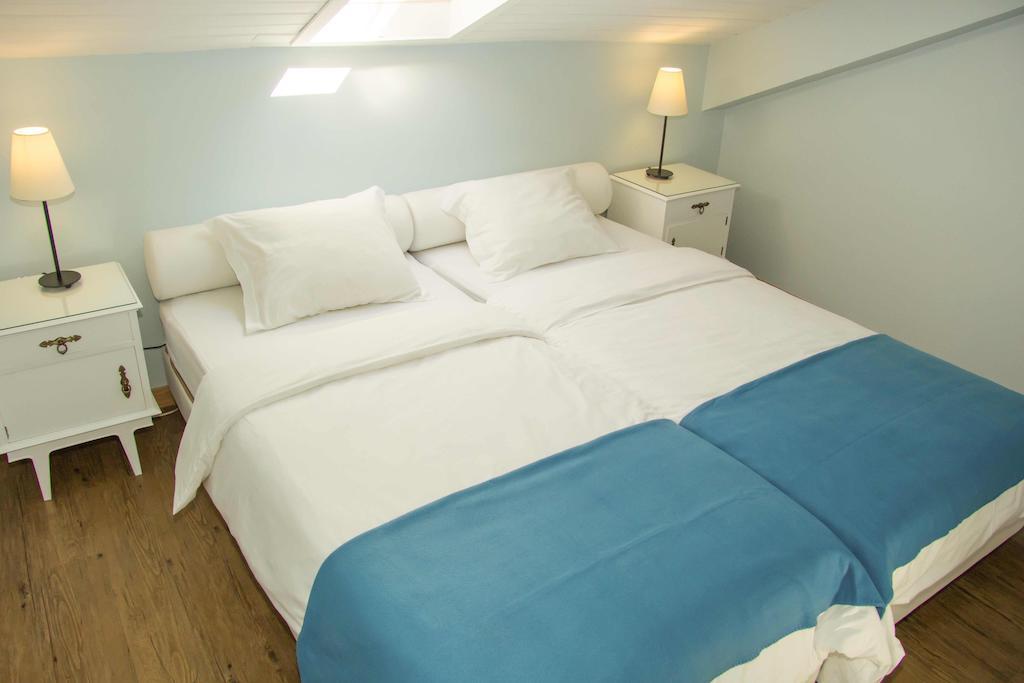 Zweibettzimmer mit eigenem Bad